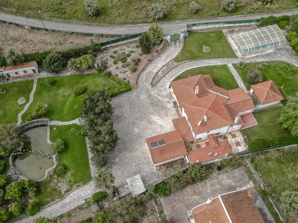 Moradia de sonho com Piscina, 7 Divisões e com Terreno 8461 m2 – Excelente Localização, a 40 minutos de Lisboa ! - Image 44