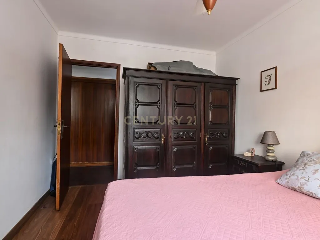 Apartamento T3 no Parque das Nações, junto ao metro de Moscavide. - Image 13