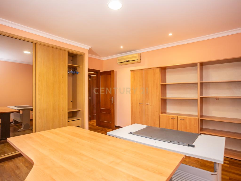 MORADIA TÉRREA T3 COM SÓTÃO E GARAGEM + MORADIA T5 (Benfeitoria) -  EM FERNÃO FERRO - Image 22