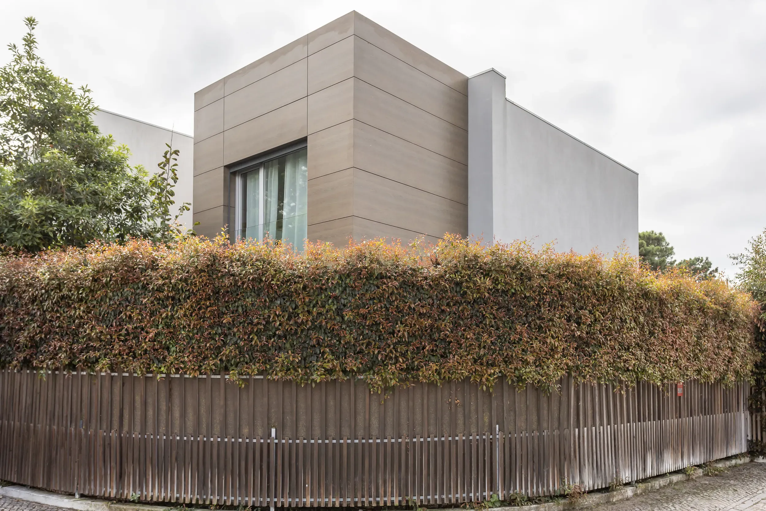 Moradia contemporânea, com piscina, no Aroeira Village, Concelho de Almada - Image 1