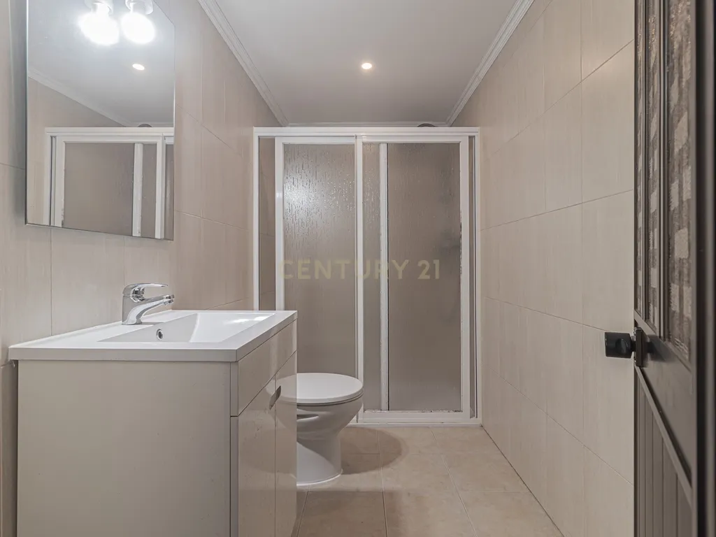 Moradia T4 em Vila Nova - Bucelas - Image 29