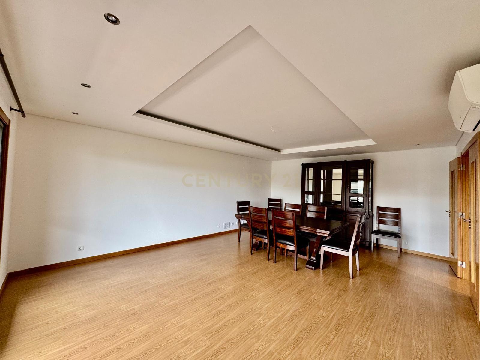 Fotografia 6 de Apartamento T3 de luxo com excelentes áreas em zona privilegiada no Montijo