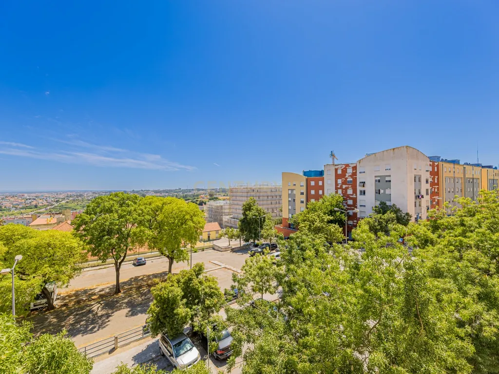 Apartamento T2 Remodelado Monte da Caparica - Image 29
