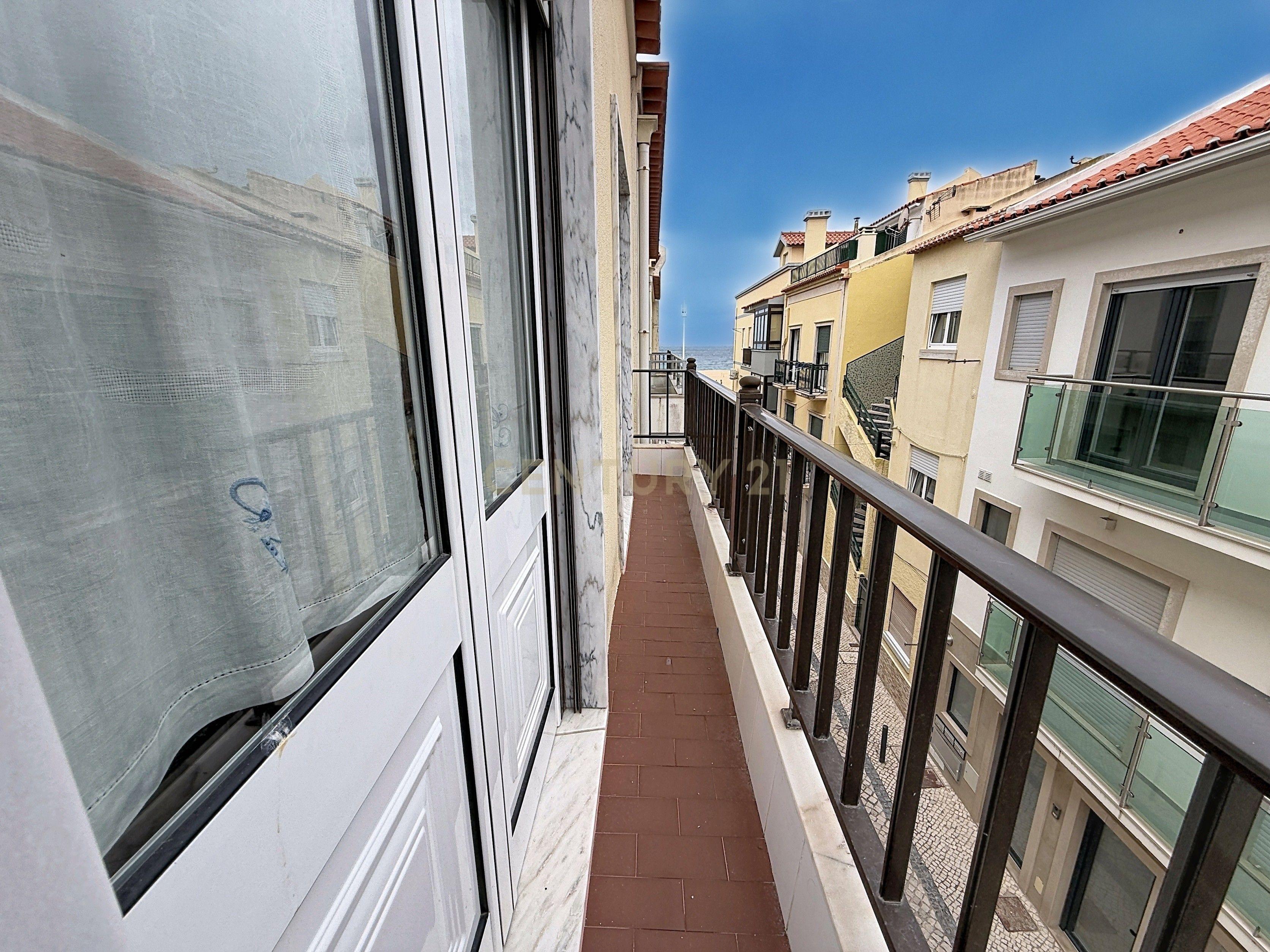 Fotografia 11 de Apartamento T2 no Centro Histórico da Nazaré com Vista Mar