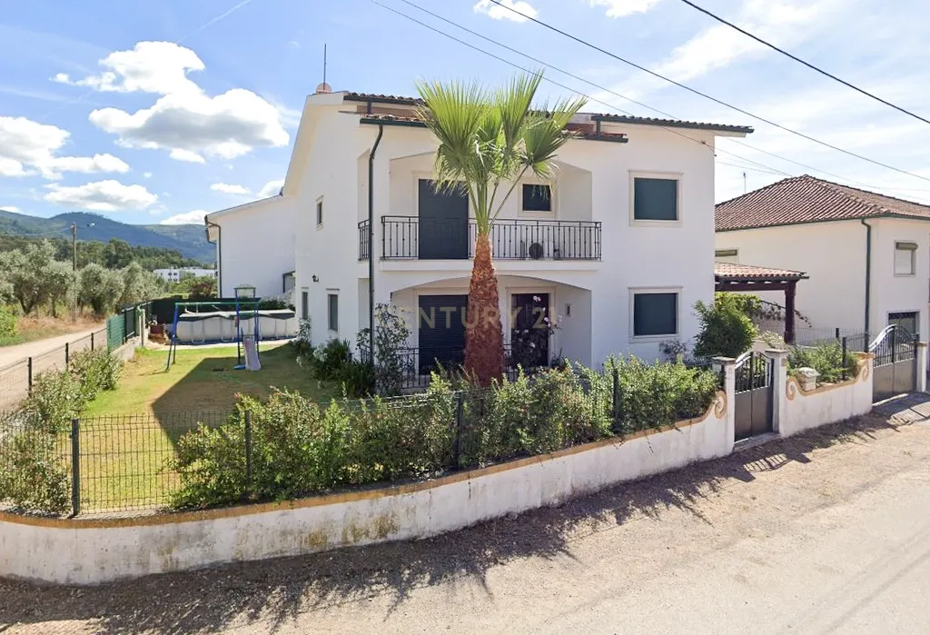 Moradia T4 + 1 - Lousã - Image 1