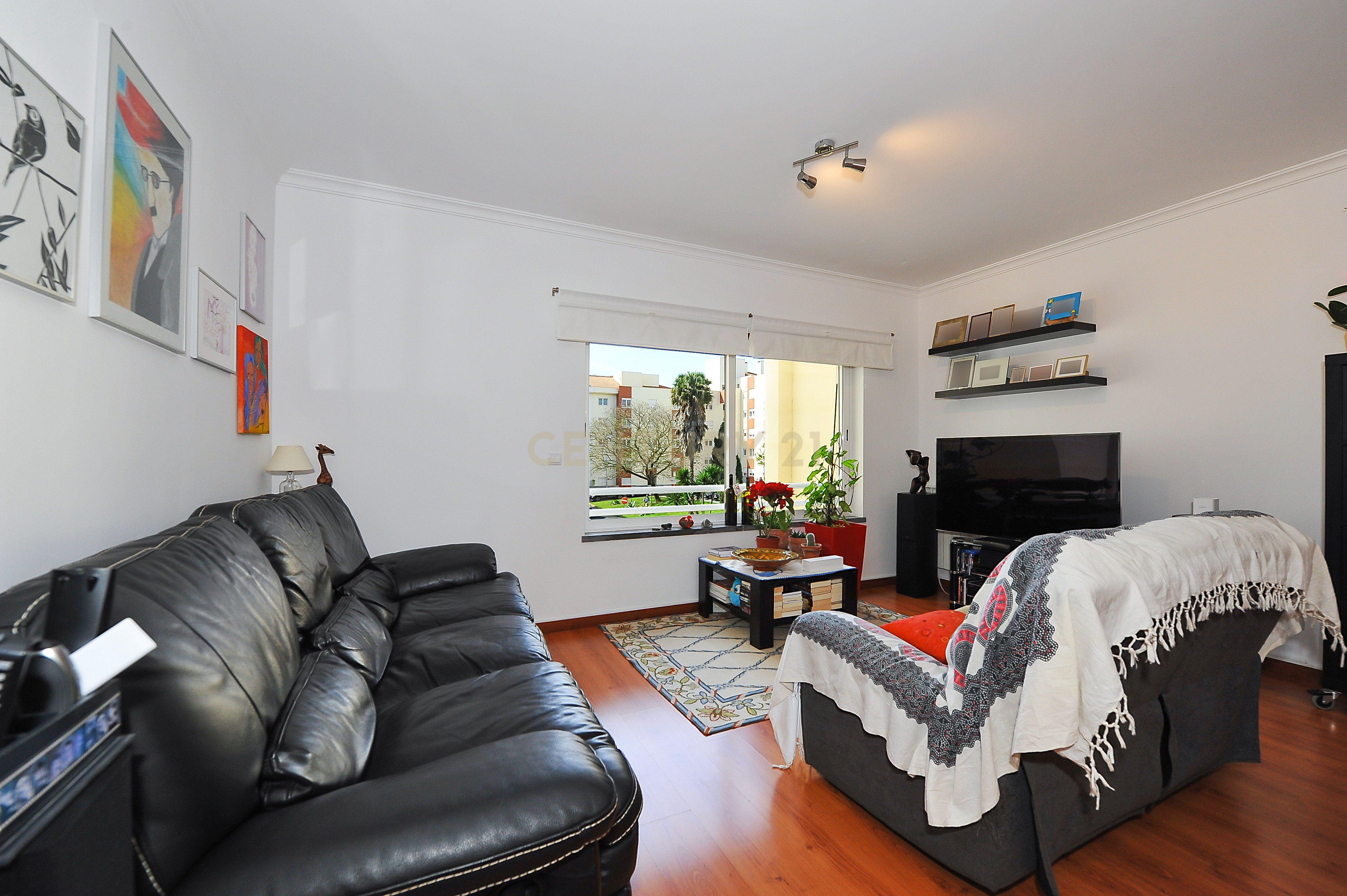 *********RESERVADO******************Apartamento T2 em excelente estado e moderno no Parque São Domingos de Rana - Image 7
