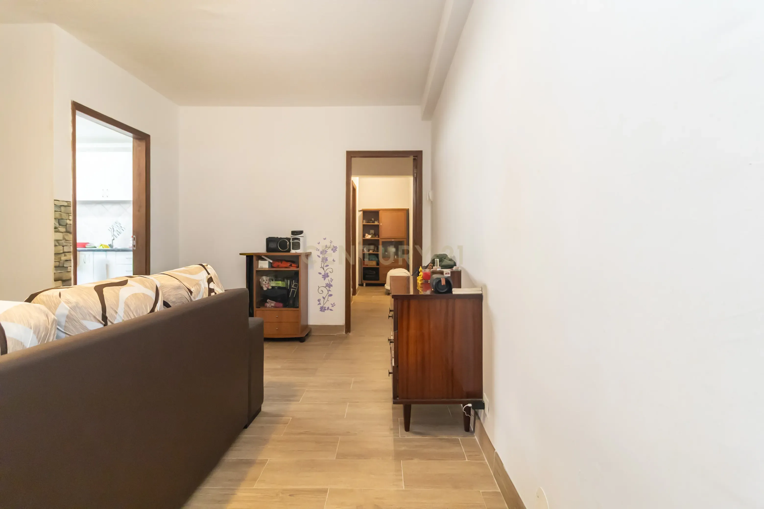Fotografia 10 de Apartamento T1 em Santo António da Charneca, Barreiro