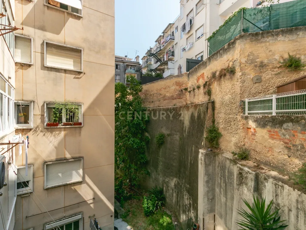 Apartamento T2 em Arroios - Image 22