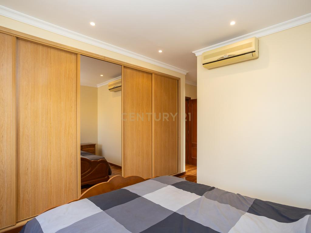 MORADIA TÉRREA T3 COM SÓTÃO E GARAGEM + MORADIA T5 (Benfeitoria) -  EM FERNÃO FERRO - Image 18