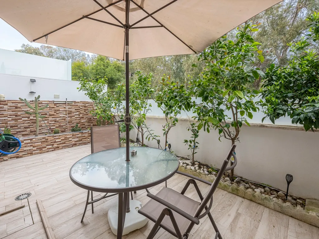 Moradia de Luxo a 500 Metros da Praia - Image 34