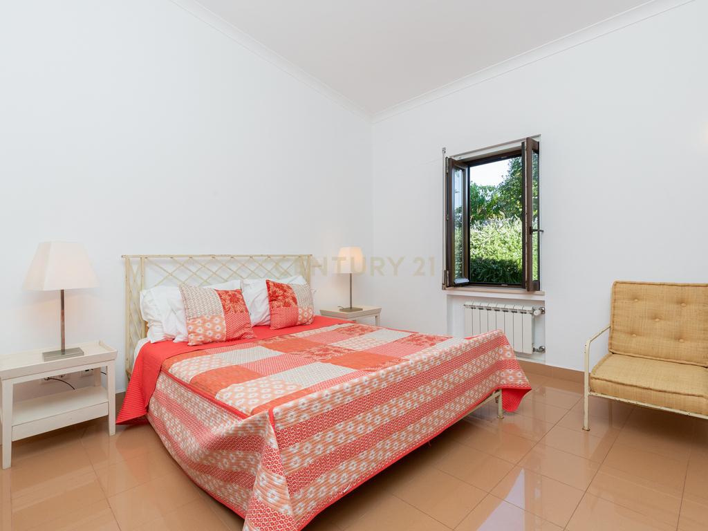 Moradia T4 Independente – Um Refúgio de Conforto e Elegância - Image 27