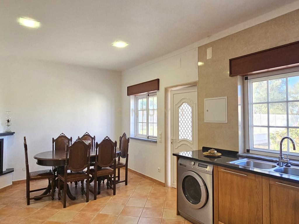 Vila T2+2 em Vendas Novas - Image 12