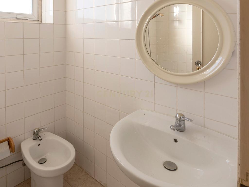 Apartamento T6 | Último Andar | 226m² | Quinta das Palmeiras, Oeiras - Image 16
