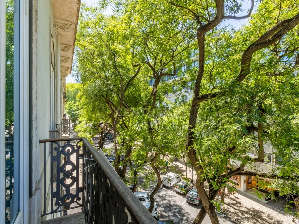 T2 de Luxo para arrendar na Avenida da Liberdade - Image 11