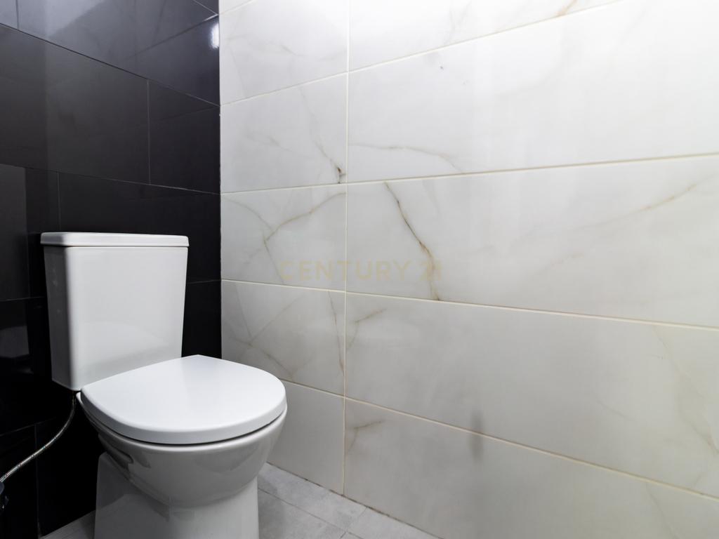 Loja com 86 m2 situada na cidade da Marinha Grande - Image 10