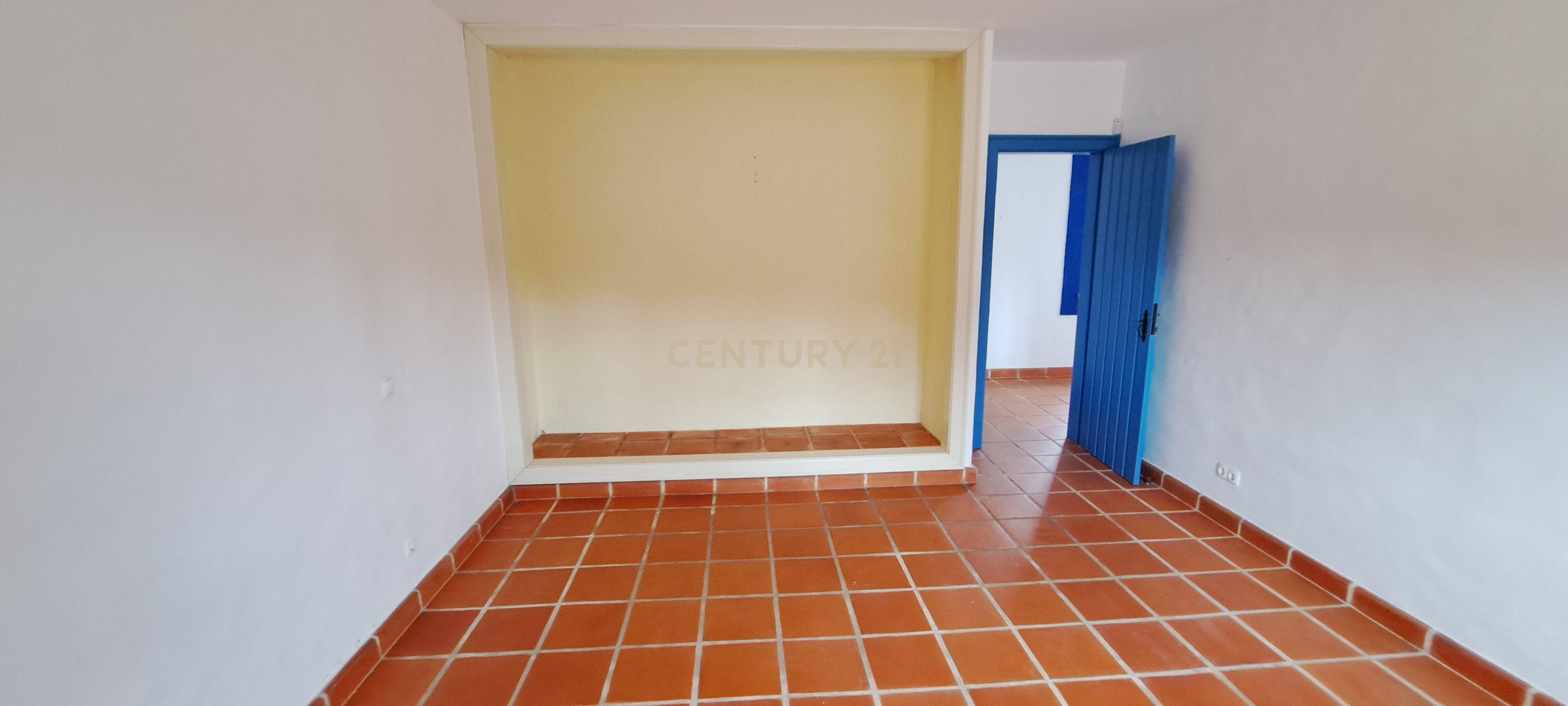 Terreno com 5250m em Pegões com Moradia e garagem sem LU - Image 14