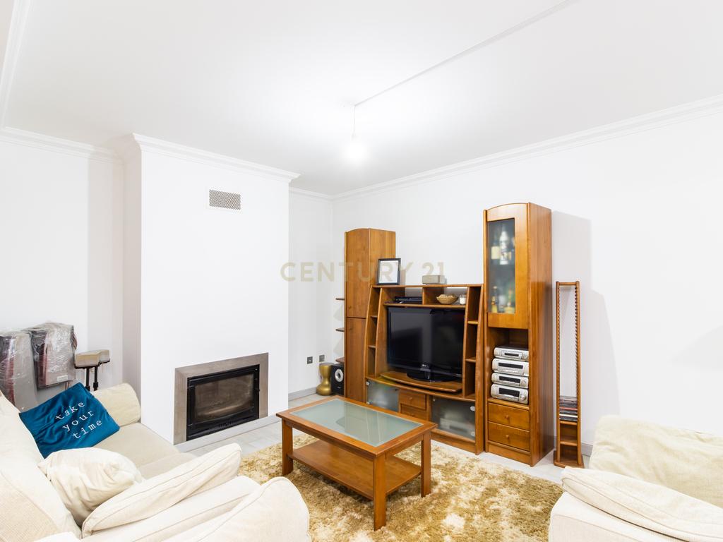 Apartamento T3, Rés do Chão, Marinha Grande - Image 9