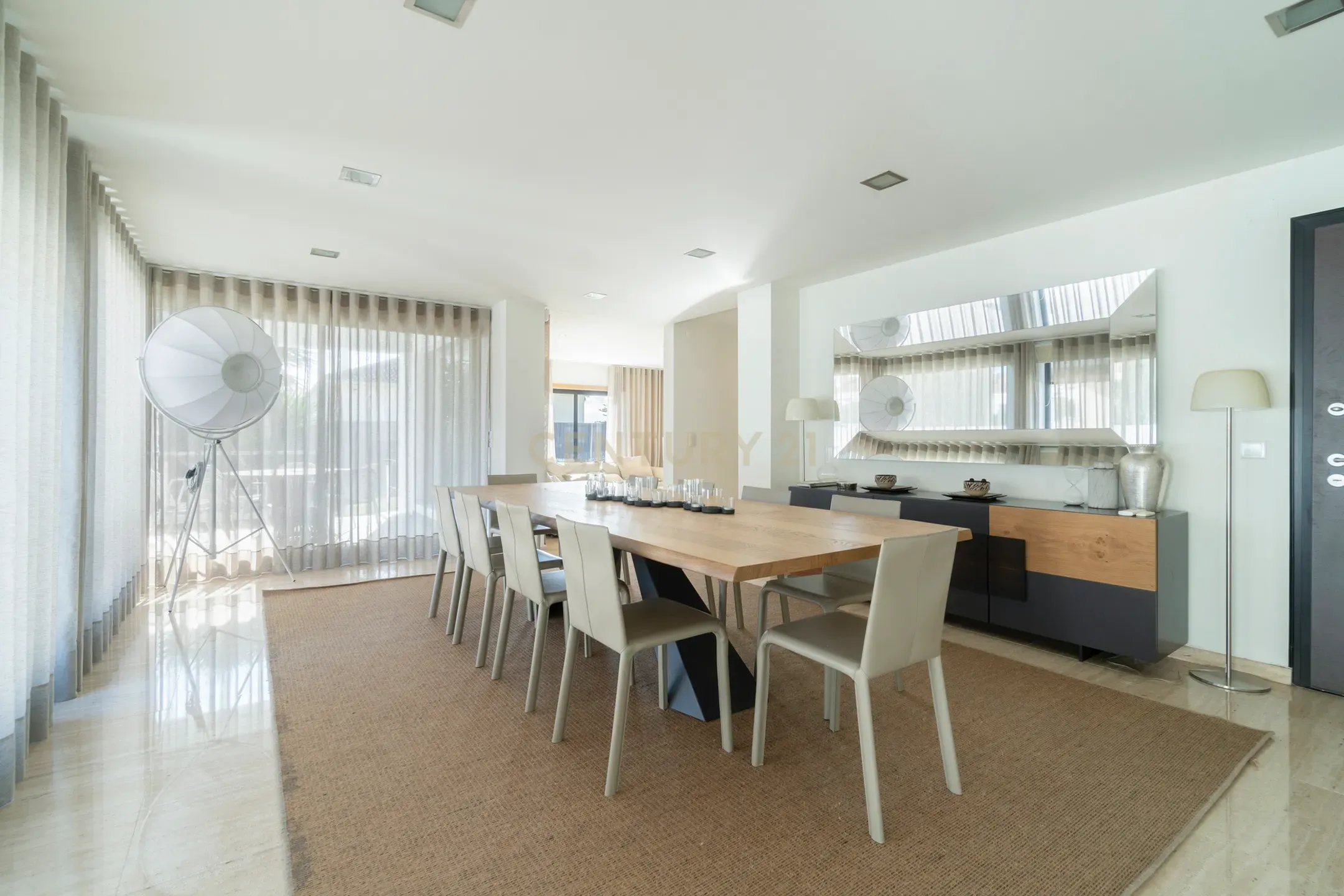 🏡 Luxo em Cada Detalhe: Moradia Exclusiva em Birre, Cascais - Image 19