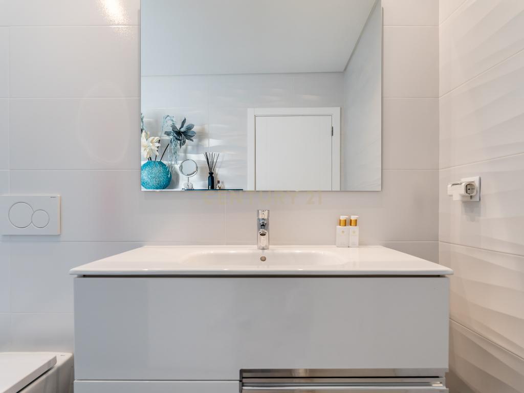 Luxuoso apartamento T2+1 com vista mar - Albufeira - Image 18