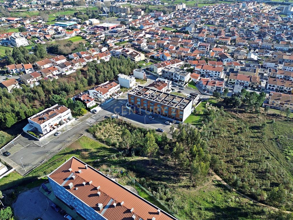 Terreno para construção moradia Bi-Familiar de 4 Pisos - (Alfena) Valongo Lote 22 - Image 2