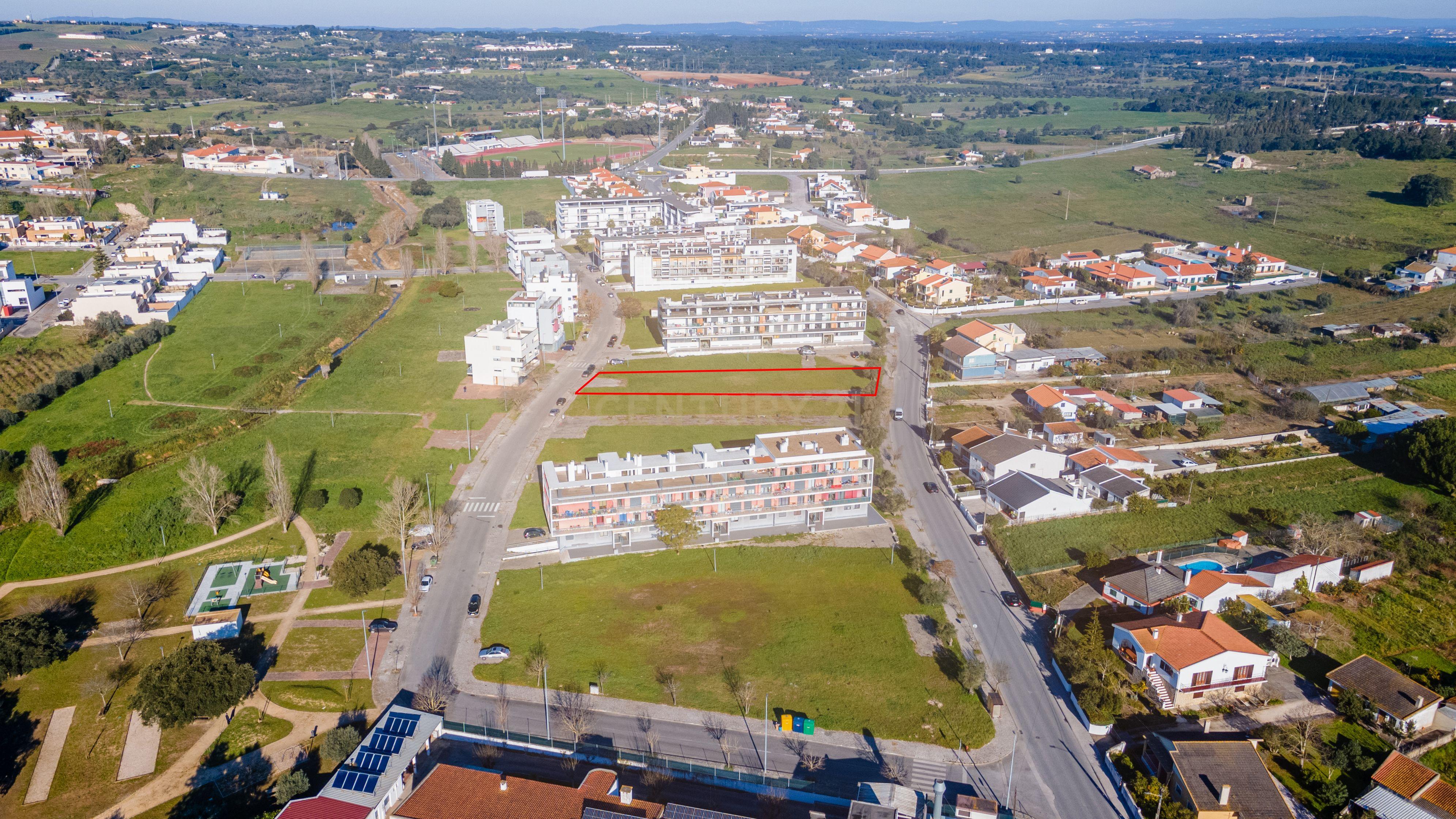 Lote de Terreno Urbano no Centro do Cartaxo para construção de 3 blocos Habitacionais - Image 13