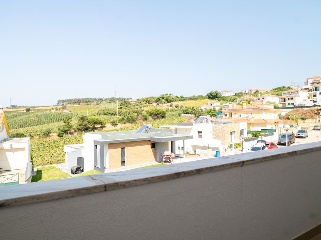 🏡 Moradia T5 como nova na Encarnação – Tranquilidade e vista desafogada! - Image 47