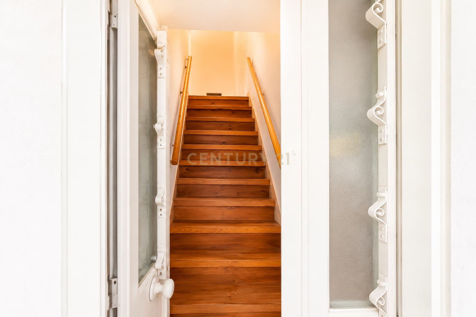 Fotografia 12 de Apartamento T2 Duplex, em Prazeres, Lisboa