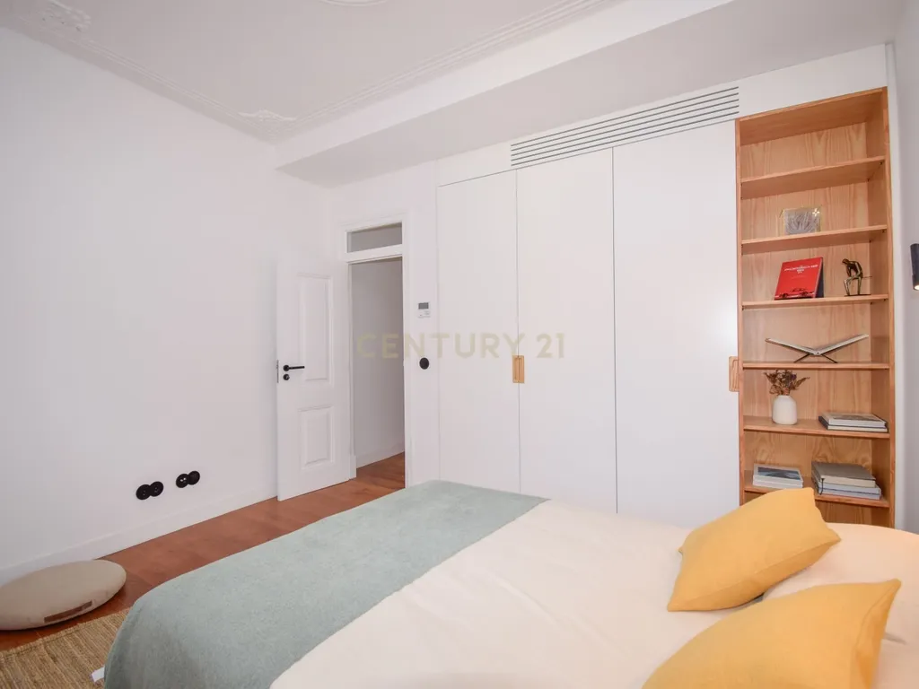 Duplex em prédio totalmente reconstruído, com acabamentos de excelência - Image 26
