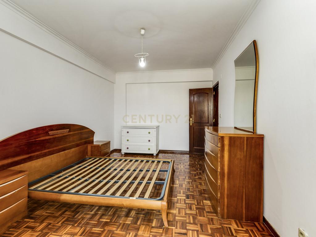 T2 para Arrendamento no Casal do Cotão, Agualva-Cacém — Último Andar com Vista Desafogada e Excelentes Acessos - Image 10