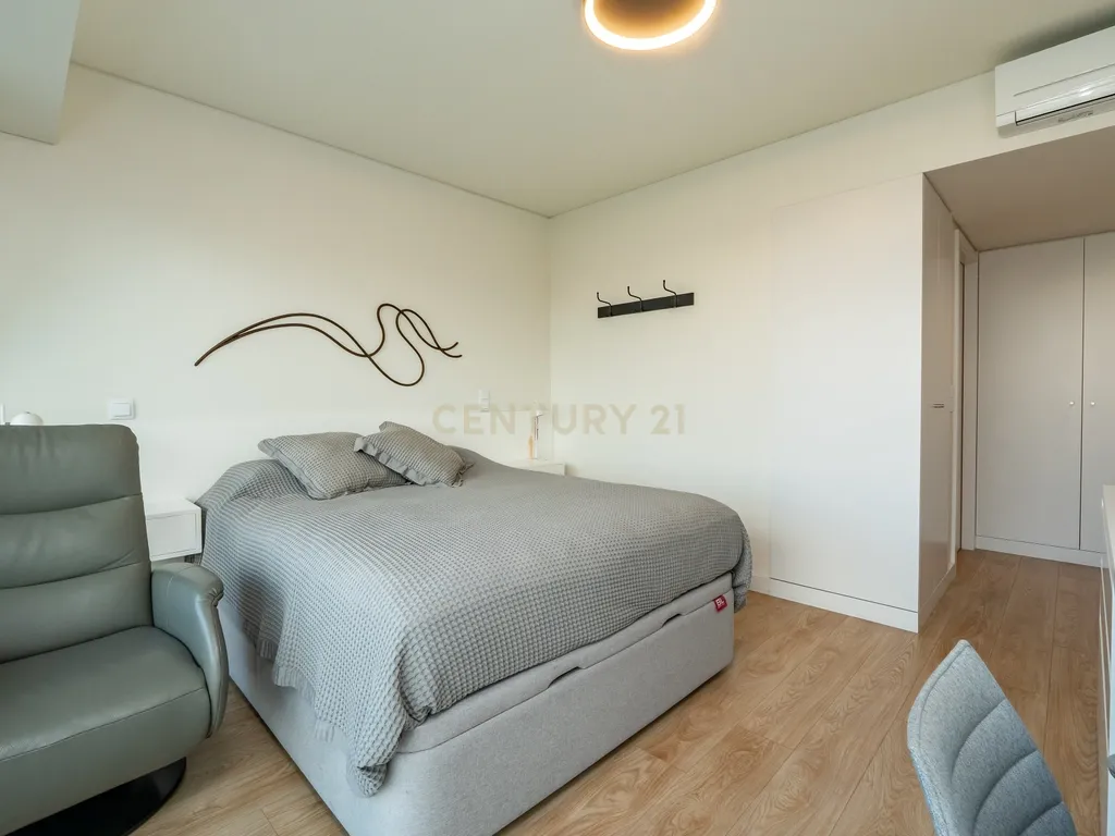 Apartamento T2 no VALRIO II junto ao Parque das Nações - Image 19