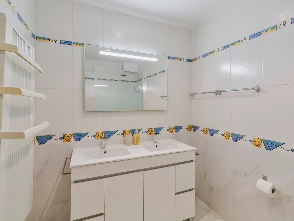 T2 Sesimbra (Castelo) - Image 21