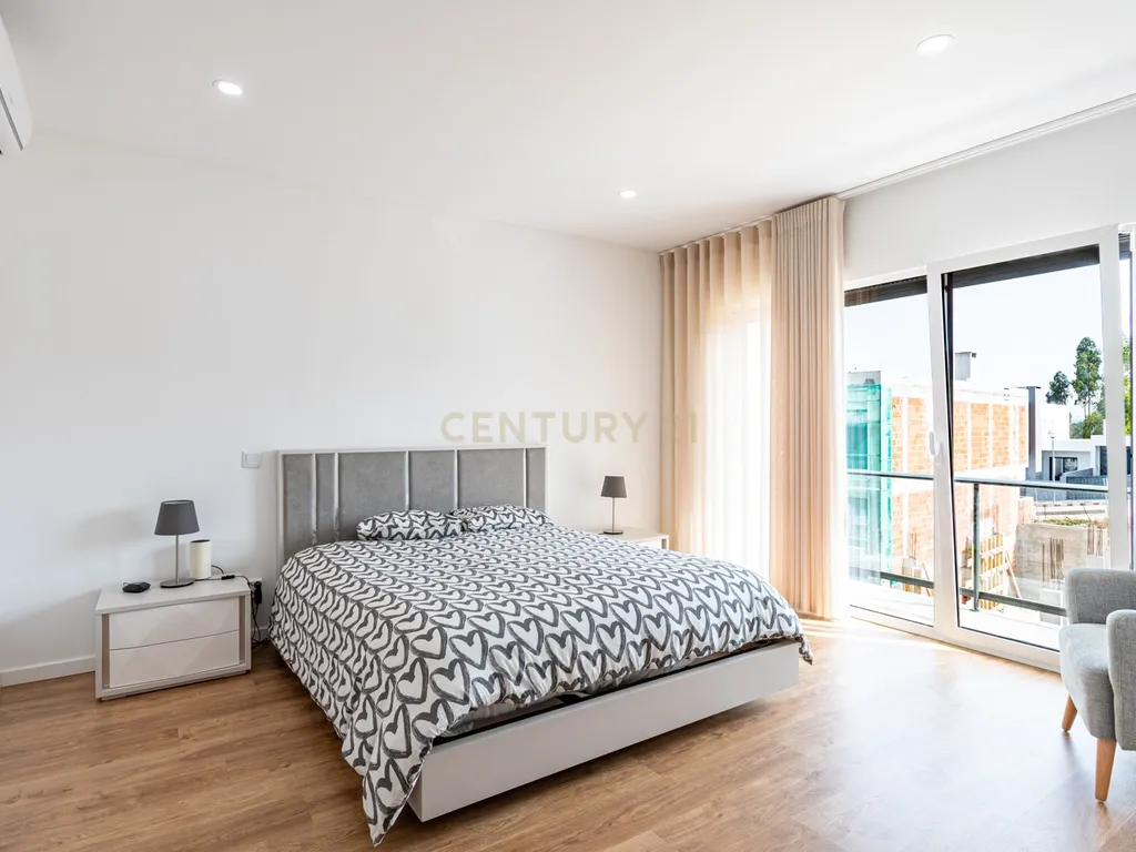 Moradia de 3 Quartos e Produção de Energia Própria | Freguesia do Milharado, Mafra - Image 7