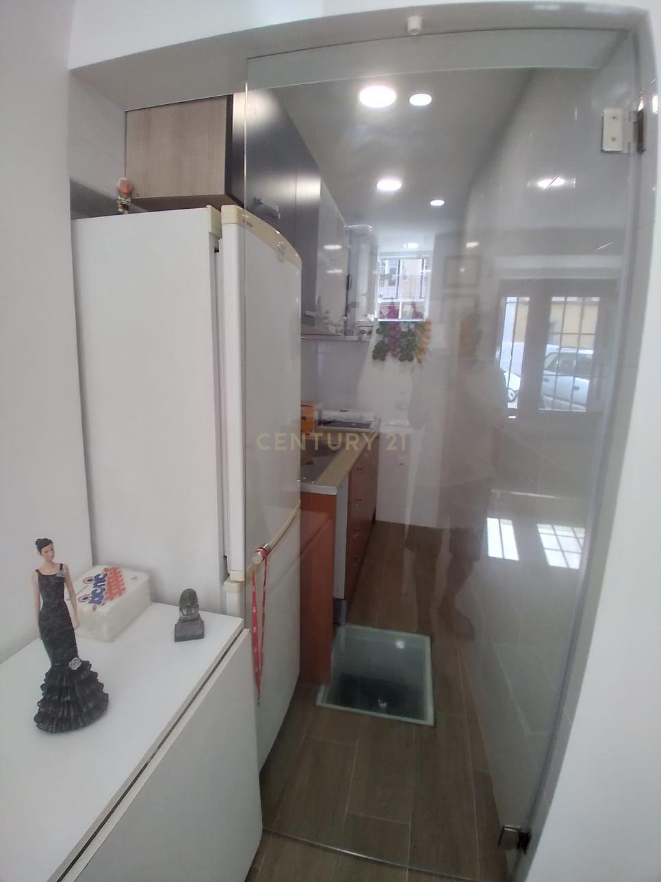 Armazém - Transformado em T1+1 habitacional - Metro Anjos - Image 4