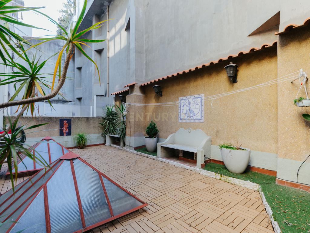 T2+1 com Terraço de 50m², Estacionamento e Localização Premium na Graça / Penha de França - Image 12