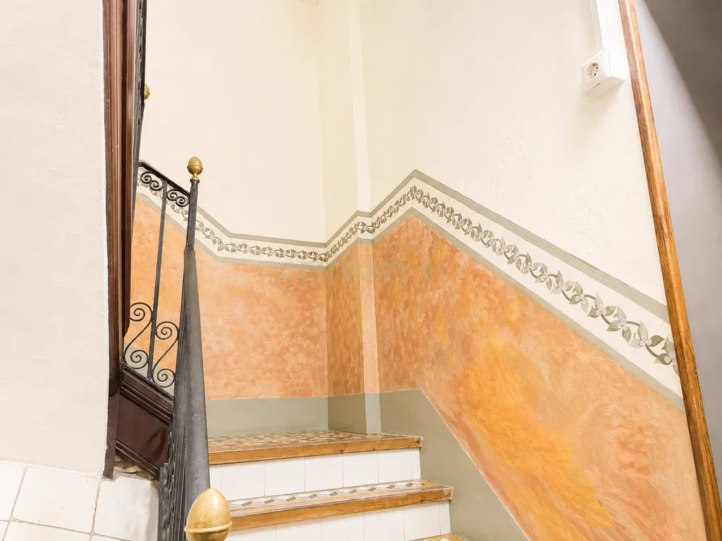 Apartamento renovado de 2 quartos junto ao Porto de Barcelona - Image 20