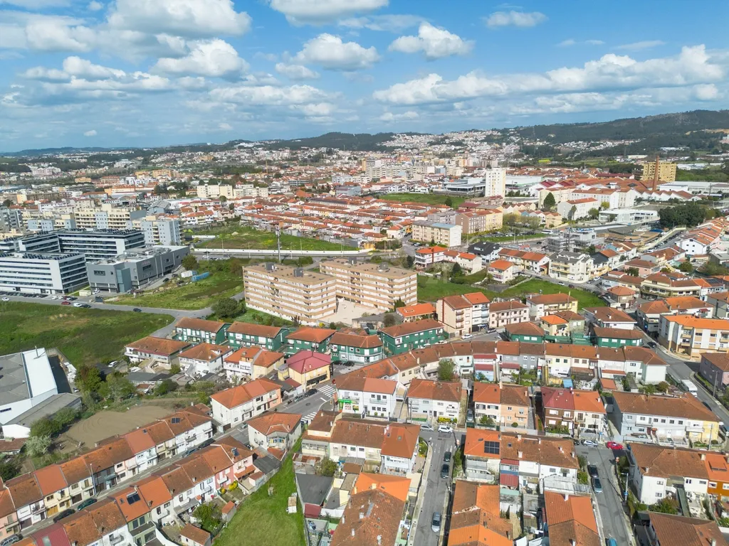 Apartamento T2 Novo com lugar de Estacionamento em Rio Tinto - Image 29