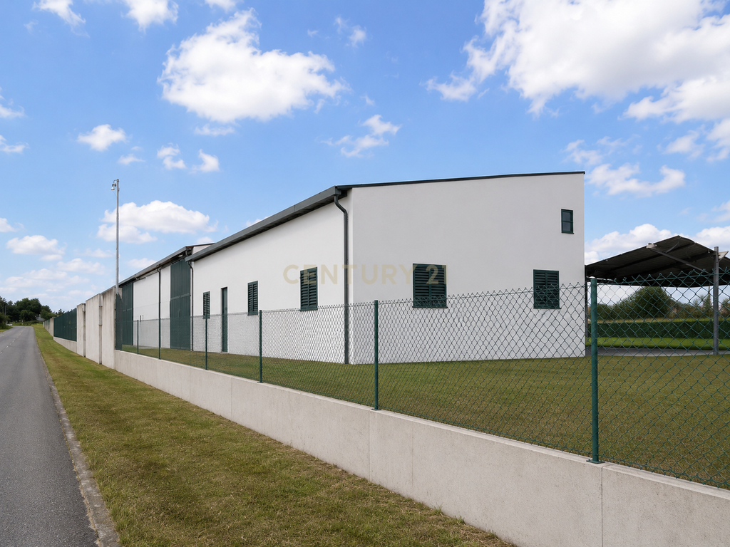 Armazém Agro-Industrial mais T1 e Terreno – Vale da Pedra, Cartaxo - Image 2