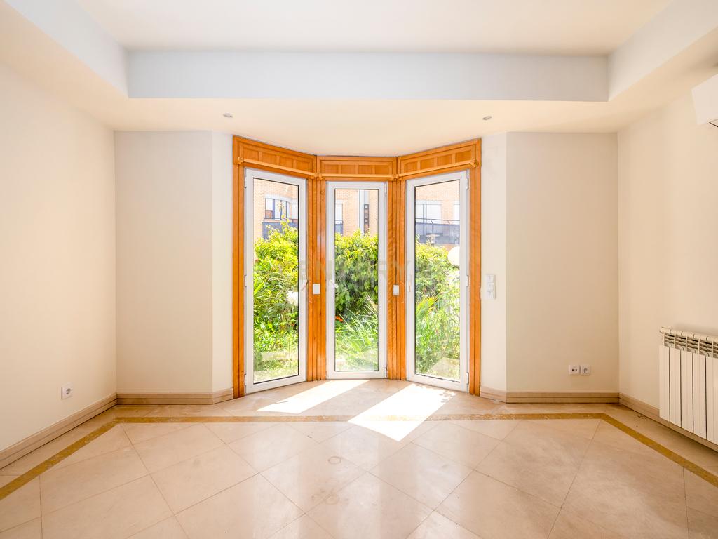 Moradia T4+1 em Condomínio Privado – Parque das Nações, Lisboa - Image 10