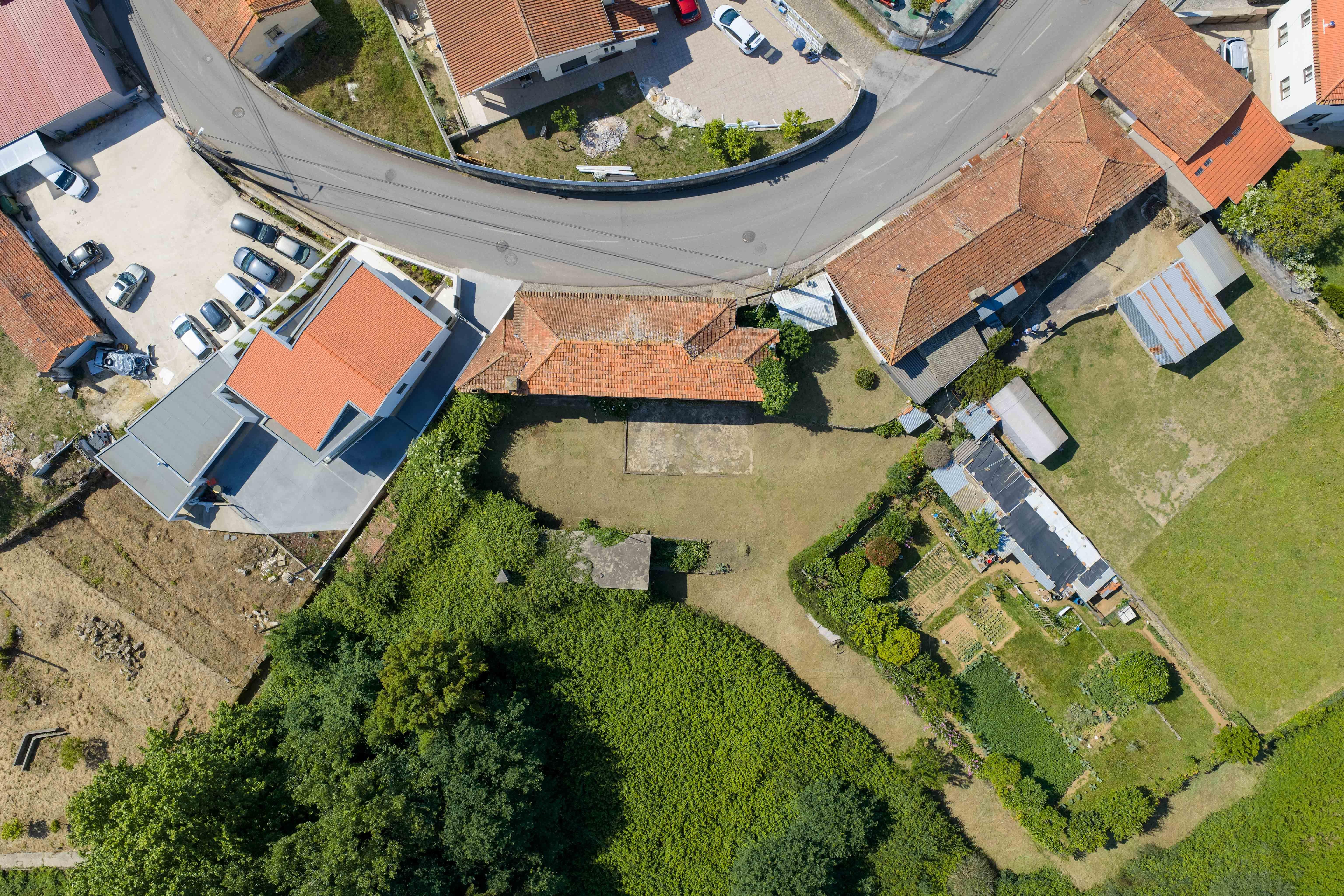 Fotografia 9 de 🏡 Quinta com Grande Potencial em Santiago de Riba-Ul – Oportunidade Única! 🌿