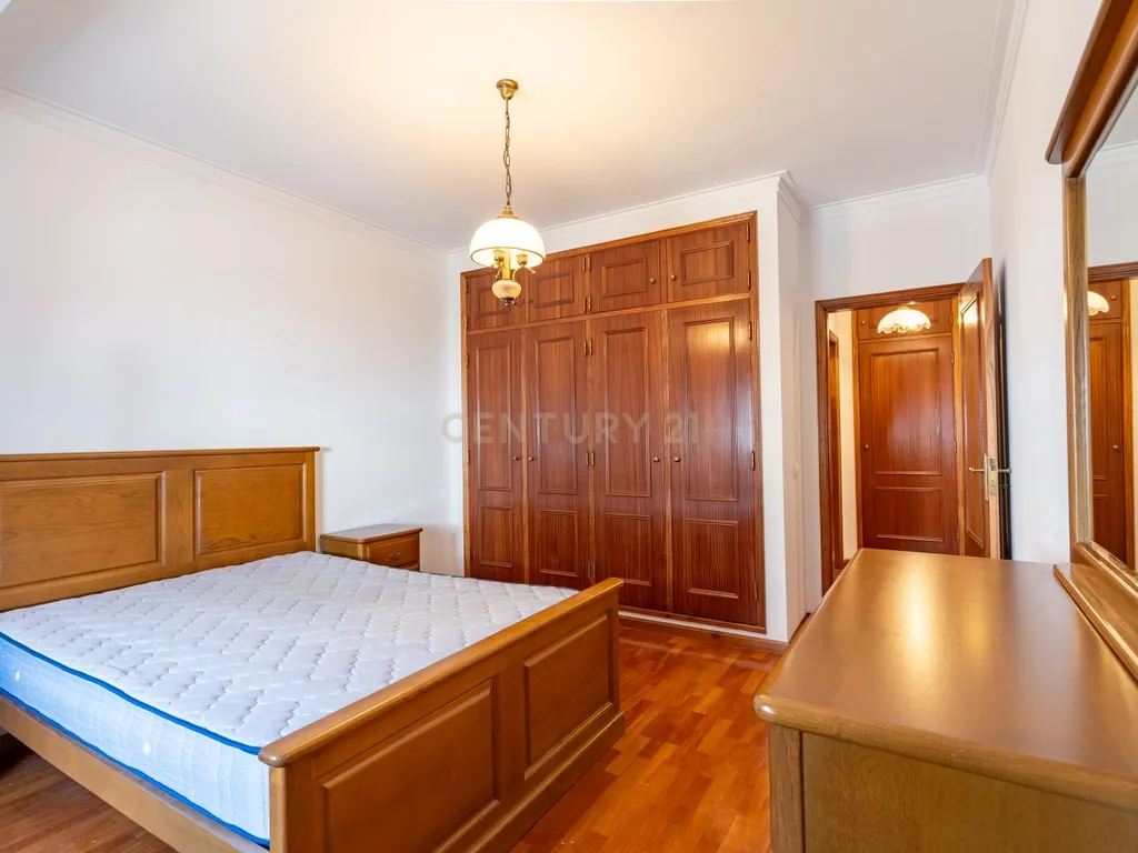 Moderno T1 em Lousã, quase novo e pronto a habitar - Image 24