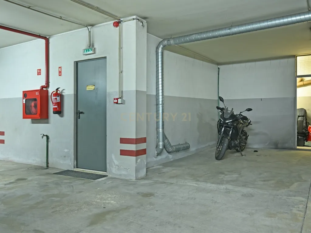 Apartamento Duplex T2+2 com 2 Suites e Terraço privativo em Canidelo - Image 25