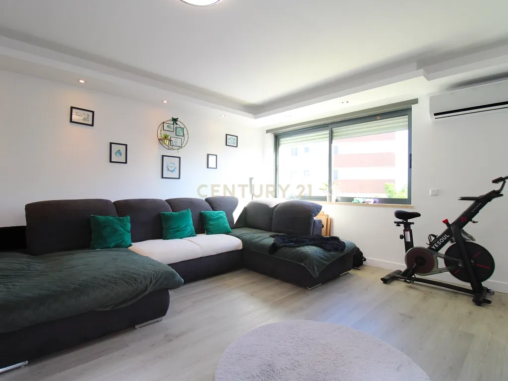 Excelente apartamento T3 com garagem - Afonsoeiro - - Image 5