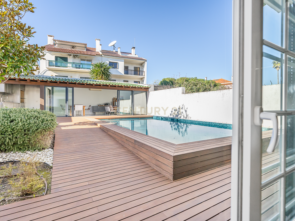 Moradia T4+2 em São João de Brito, Alvalade - Image 17