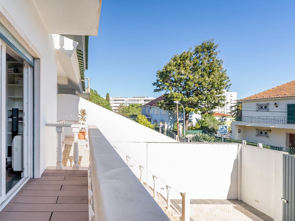 Moradia T4+2 em São João de Brito, Alvalade - Image 24