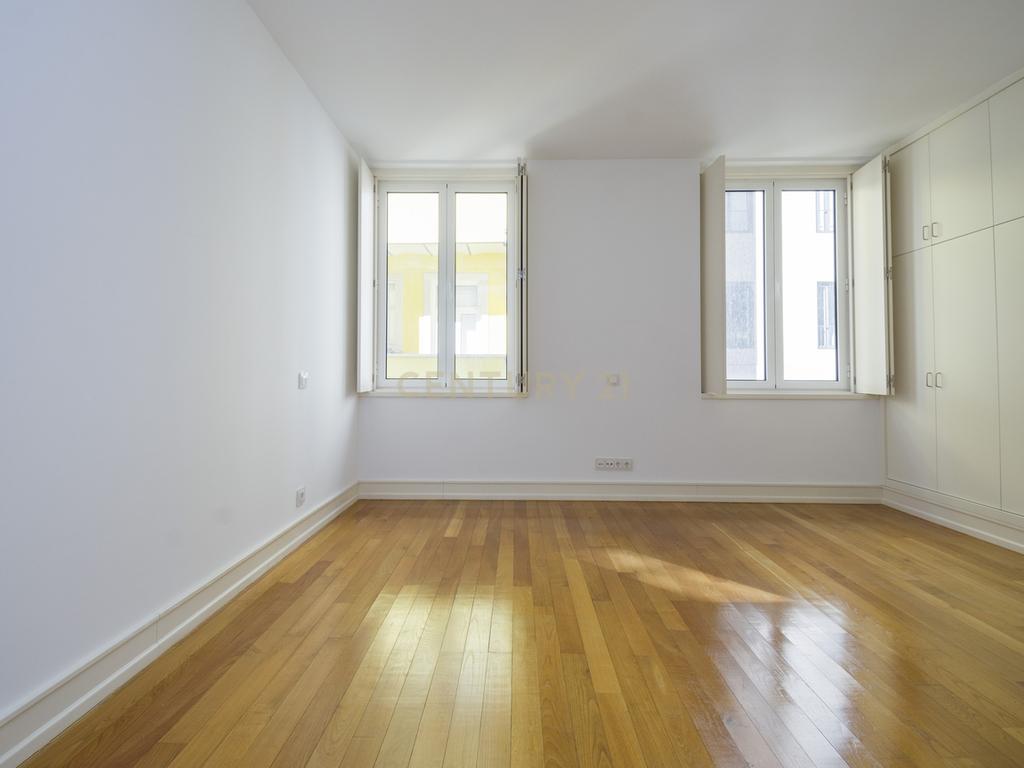 Apartamento T2 de Charme para Arrendamento na Avenida da Liberdade - Image 20