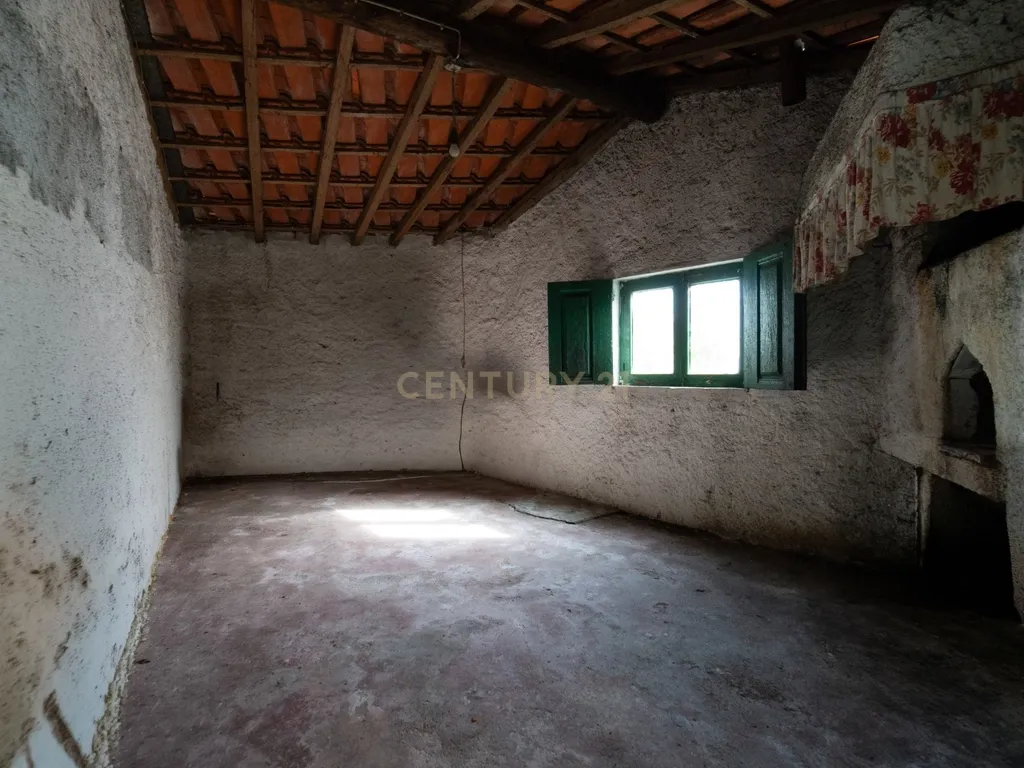 Moradia p/reconstrução com terreno no Forcado – Vila Nova de Poiares - Image 2