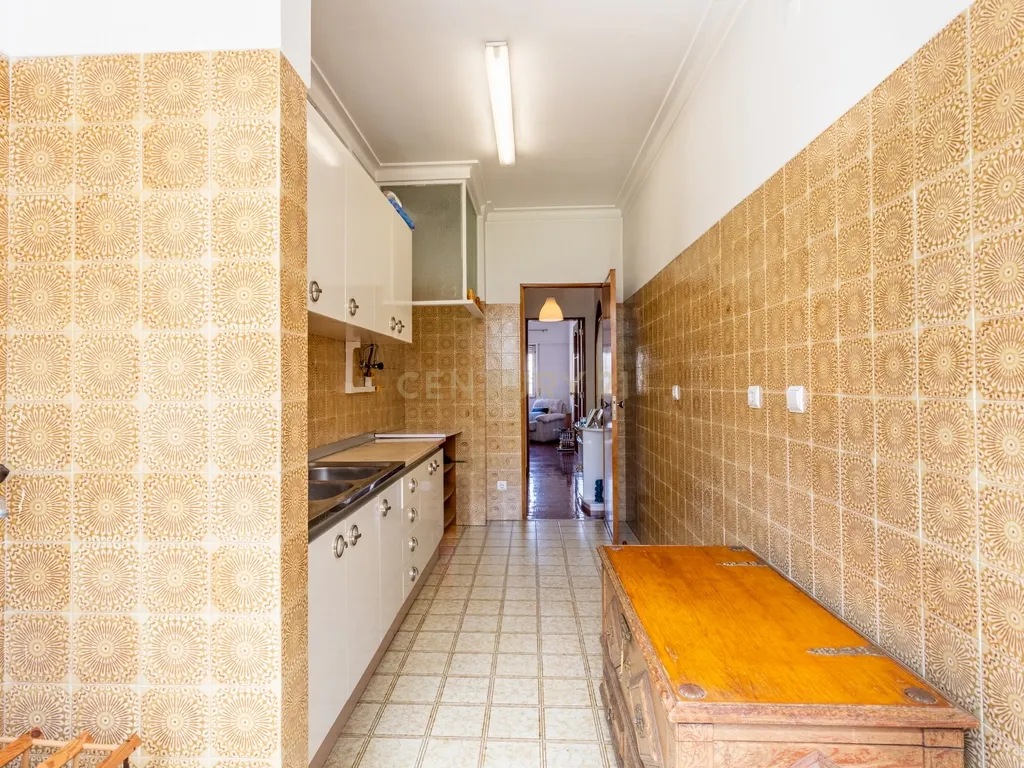 Apartamento T2 na Urbanização Codivel - Odivelas - Image 13