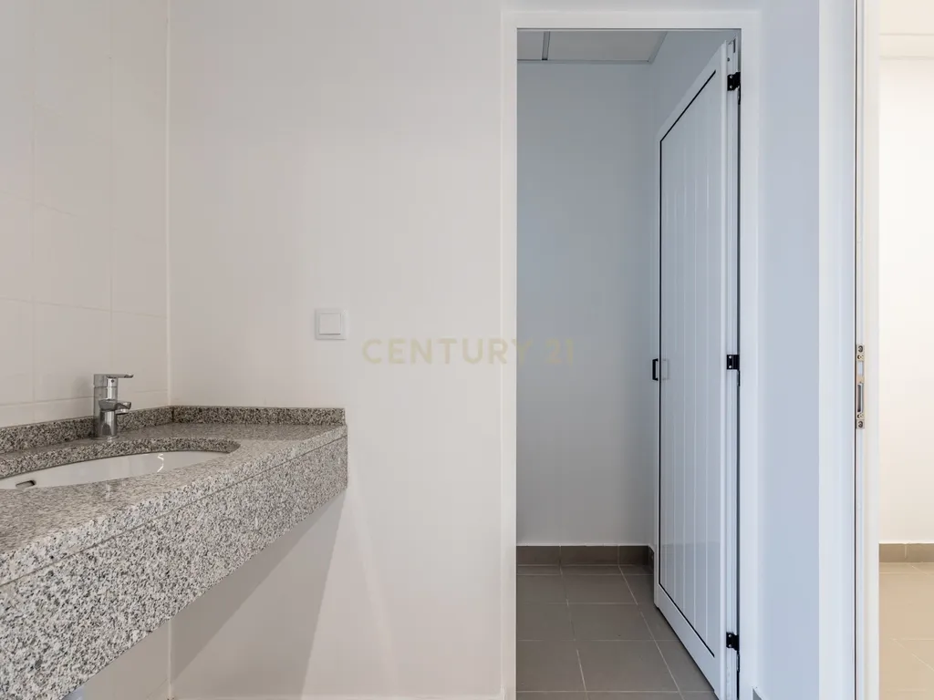 Armazém Industrial 300m² | Mezzanine, Logradouro e Acesso à A10 | Arruda dos Vinhos - Image 17