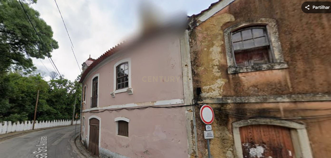 Fotografia 3 de Moradia Familiar ou Bi Familiar para Reabilitação no Centro de Mogofores – Excelente Oportunidade de Investimento