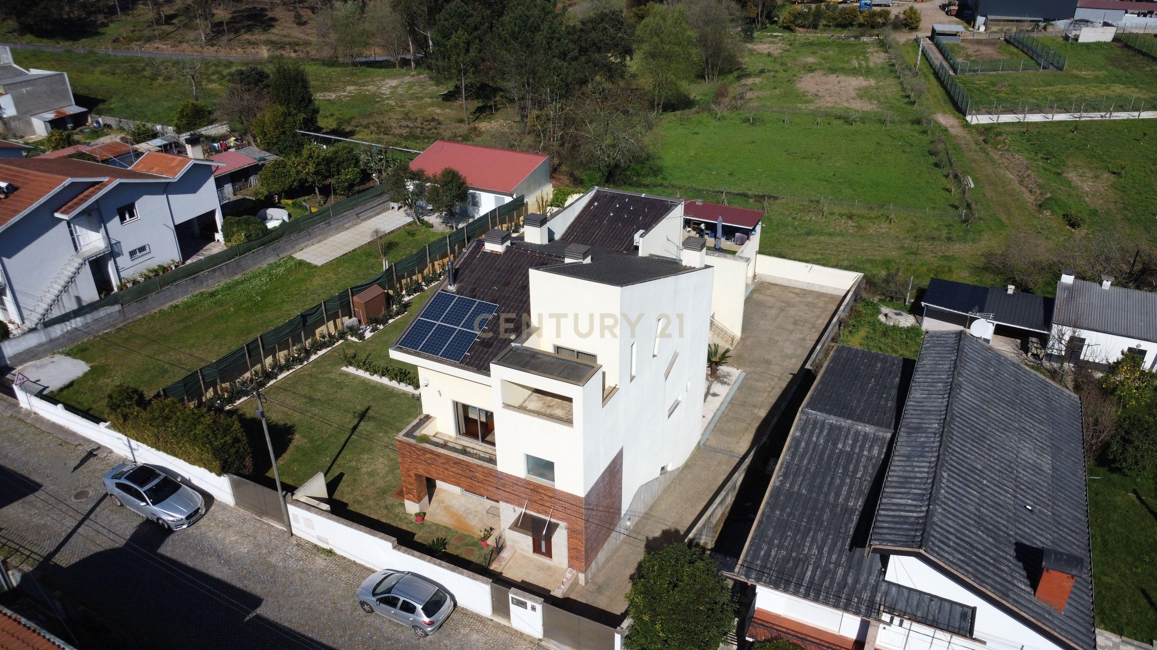 Moradia T4, Salão de Jogos, Ginásio, Piscina -5min do Castelo da Maia - Image 6